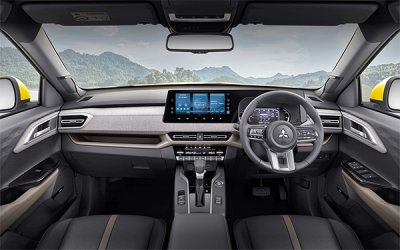 Dashboard Mitsubishi Xforce tipe Ultimate Malang Jawa Timur