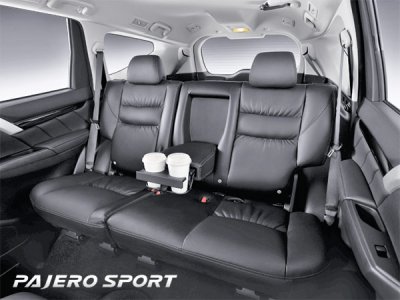 Ruang Kursi Kedua New Pajero Sport Facelift tipe Dakar Malang Jawa Timur